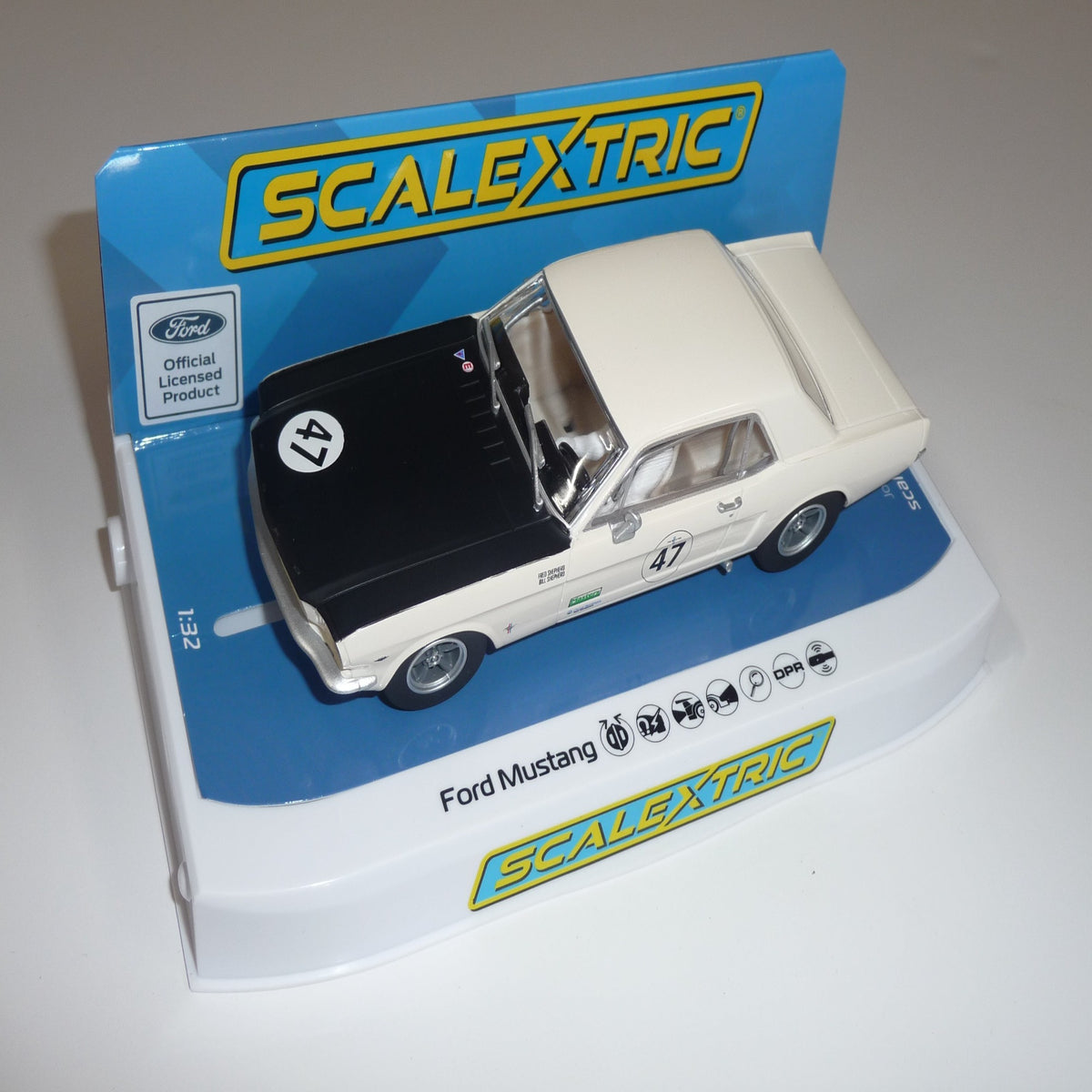 Scalextric ford hot sale mustang