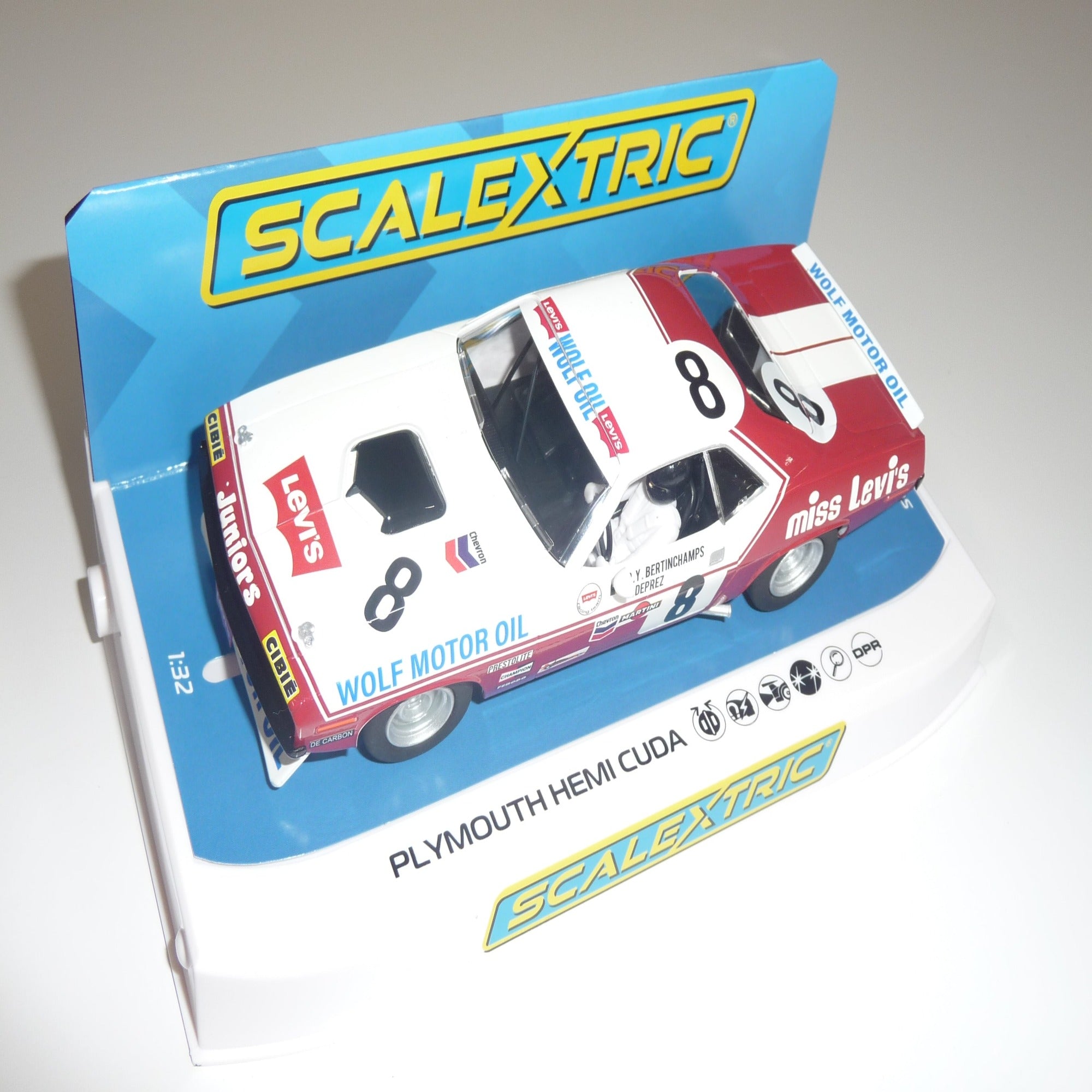 Scalextric Chrysler Hemicuda C4247 #8 Free Postage on Orers over $40